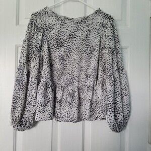 Olivaceous Animal Print Balloon Sleeves Crop Top Women's Medium